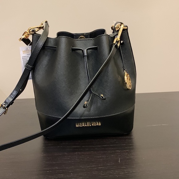 Brand new Michael Kors - medium Trista Bucket bag - Picture 2 of 6